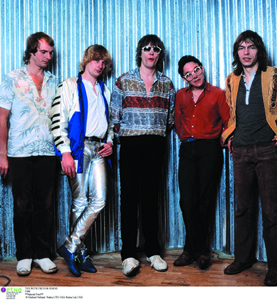 YES WITH TREVOR HORNE 1988